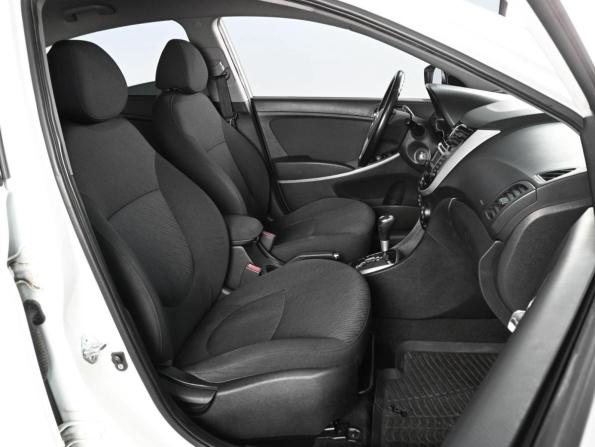 Hyundai Solaris I с пробегом 2012 года, цена 959 000 рублей, 134293 км, седан, Автокод Объявления