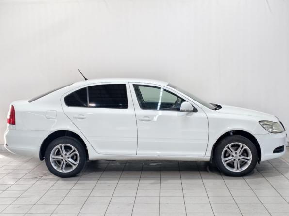 Skoda Octavia II (A5) Рестайлинг с пробегом 2013 года, цена 735 000 рублей, 285090 км, лифтбек, Автокод Объявления