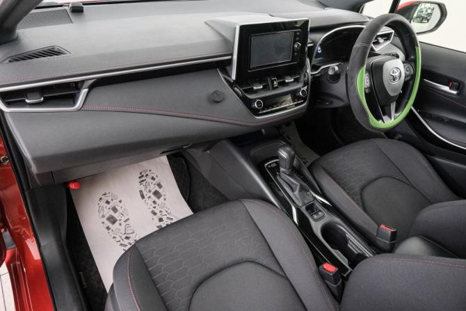Toyota Corolla XII (E210) с пробегом 2018 года, цена 1 529 000 рублей, 104300 км, хэтчбек, Автокод Объявления