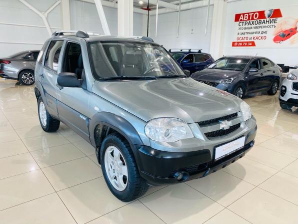 Chevrolet Niva I Рестайлинг с пробегом 2011 года, цена 450 000 рублей, 200200 км, внедорожник, Автокод Объявления