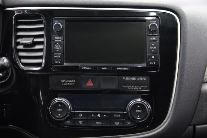Mitsubishi Outlander III с пробегом 2014 года, цена 1 665 650 рублей, 275257 км, внедорожник, Автокод Объявления