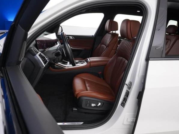 BMW X7 I (G07) Рестайлинг с пробегом 2023 года, цена 12 099 099 рублей, 54229 км, внедорожник, Автокод Объявления