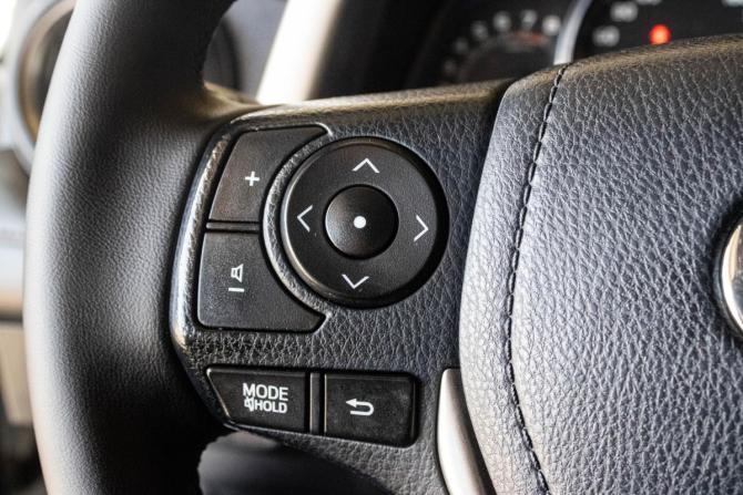 Toyota RAV4 IV (XA40) с пробегом 2014 года, цена 2 399 000 рублей, 136025 км, внедорожник, Автокод Объявления