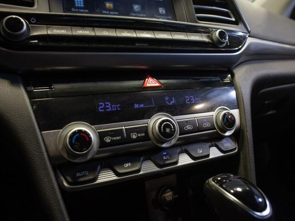 Hyundai Elantra VI (AD) Рестайлинг с пробегом 2019 года, цена 1 600 000 рублей, 211193 км, седан, Автокод Объявления