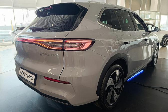 Новый Geely EX5 2025 года, цена 4 124 990 рублей, внедорожник, Автокод Объявления