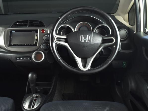 Honda Fit II с пробегом 2012 года, цена 649 995 рублей, 256245 км, хэтчбек, Автокод Объявления