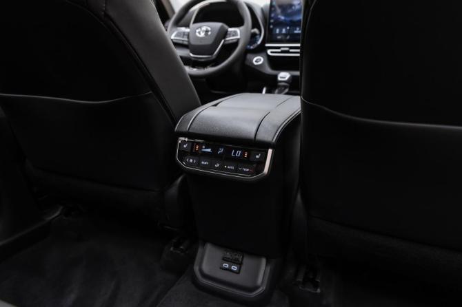 Новый Toyota Highlander IV (XU70) 2026 года, цена 5 275 000 рублей, внедорожник, Автокод Объявления