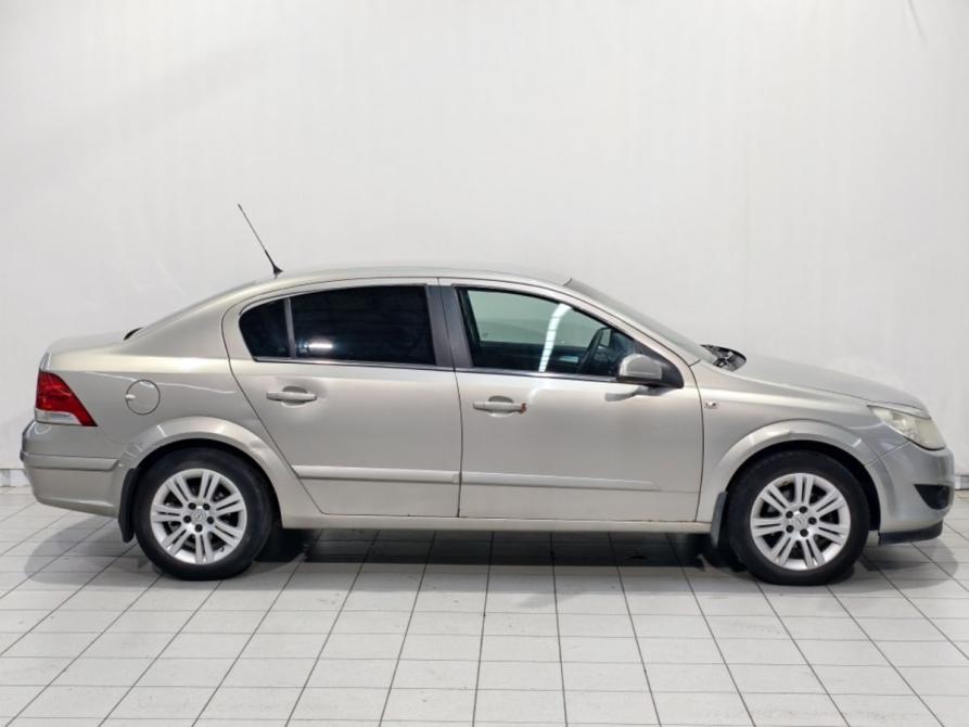 Opel Astra H Рестайлинг Курск  - изображение 4