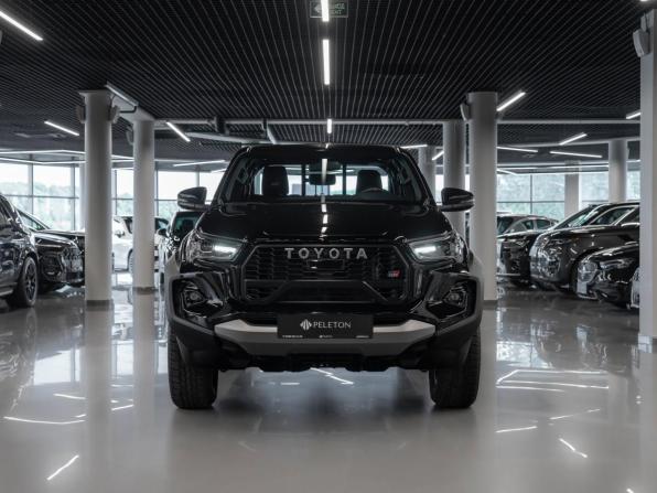 Toyota Hilux VIII Рестайлинг 2 с пробегом 2025 года, цена 7 750 000 рублей, 34 км, пикап, Автокод Объявления