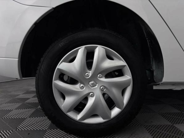 Renault Logan II Рестайлинг с пробегом 2019 года, цена 735 000 рублей, 131111 км, седан, Автокод Объявления