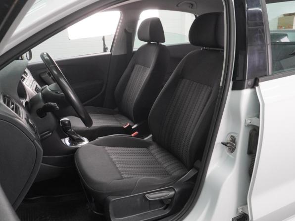 Volkswagen Polo V Рестайлинг с пробегом 2018 года, цена 1 249 000 рублей, 119771 км, седан, Автокод Объявления
