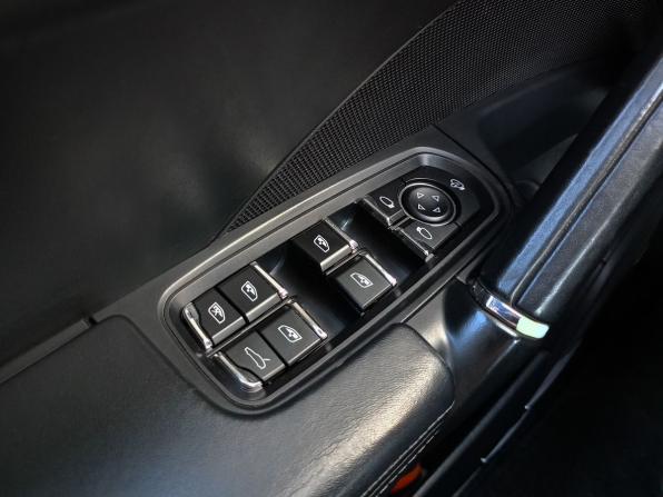 Porsche Cayenne II (958) с пробегом 2010 года, цена 2 149 000 рублей, 264690 км, внедорожник, Автокод Объявления