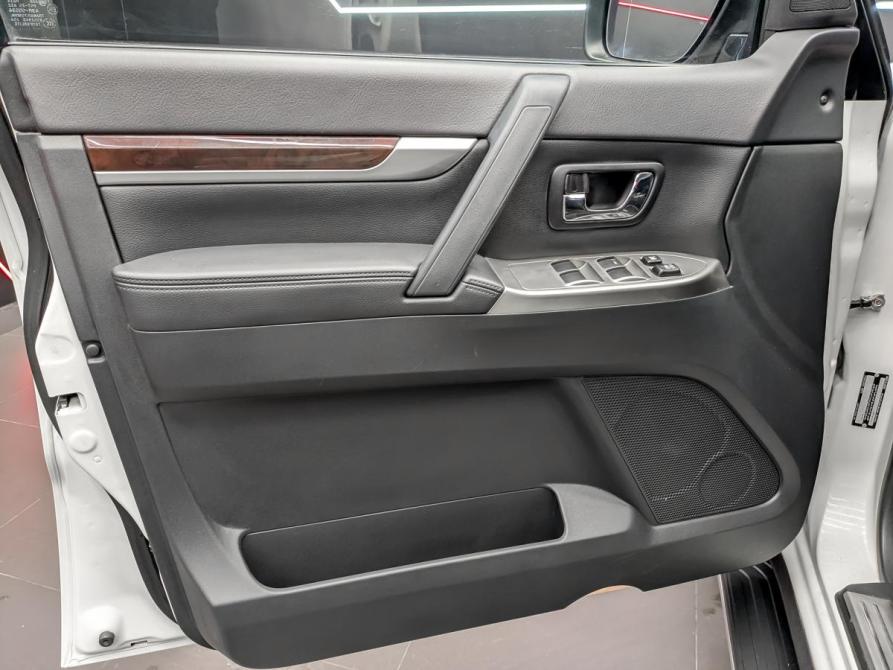 Mitsubishi Pajero IV Рестайлинг 2 Москва  - изображение 19