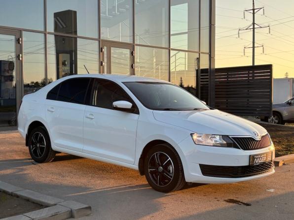 Skoda Rapid I Рестайлинг с пробегом 2018 года, цена 1 350 000 рублей, 111800 км, лифтбек, Автокод Объявления