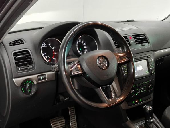 Skoda Yeti I Рестайлинг с пробегом 2014 года, цена 1 280 000 рублей, 107627 км, внедорожник, Автокод Объявления