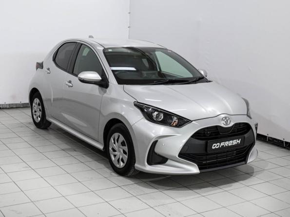 Toyota Yaris IV с пробегом 2020 года, цена 1 279 000 рублей, 80496 км, хэтчбек, Автокод Объявления