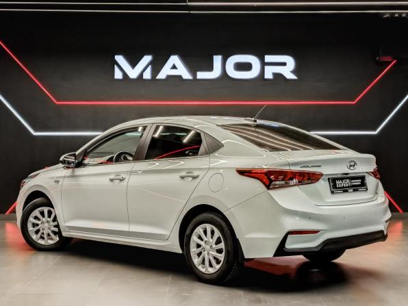 Hyundai Solaris II с пробегом 2017 года, цена 1 380 000 рублей, 76268 км, седан, Автокод Объявления