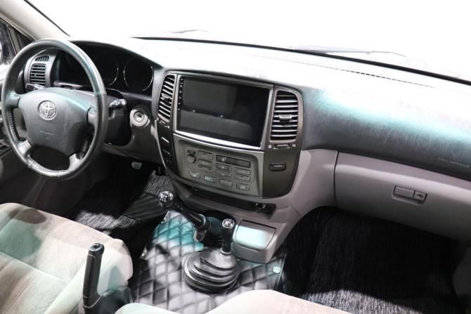 Toyota Land Cruiser 100 Series Рестайлинг 2 с пробегом 2006 года, цена 2 650 000 рублей, 229068 км, внедорожник, Автокод Объявления