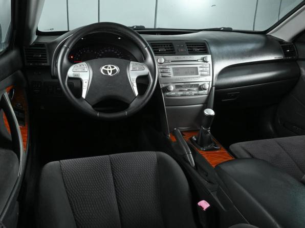 Toyota Camry VI (XV40) Рестайлинг с пробегом 2011 года, цена 1 289 000 рублей, 136157 км, седан, Автокод Объявления