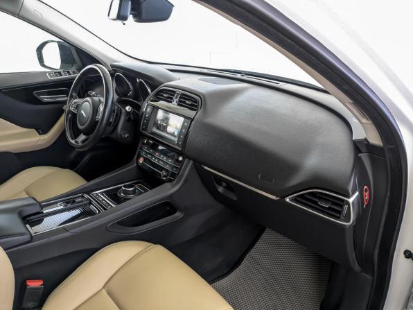 Jaguar F-Pace I с пробегом 2018 года, цена 2 650 000 рублей, 172162 км, внедорожник, Автокод Объявления