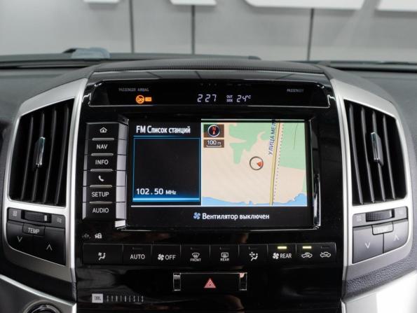 Toyota Land Cruiser 200 Series Рестайлинг 1 с пробегом 2012 года, цена 3 600 000 рублей, 227192 км, внедорожник, Автокод Объявления