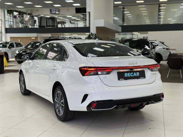 Kia K3 II (China Market) Рестайлинг с пробегом 2026 года, цена 2 760 000 рублей, 27 км, седан, Автокод Объявления