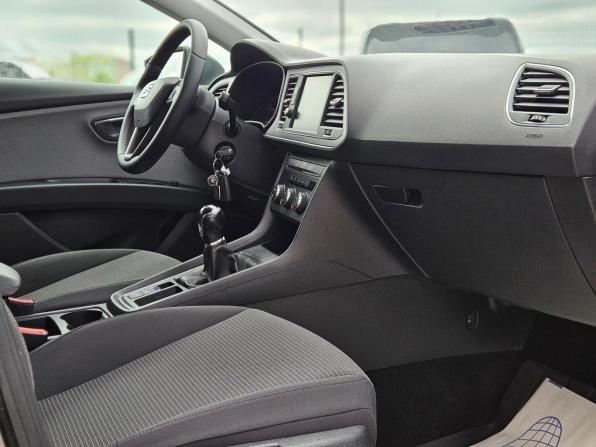 SEAT Leon III Рестайлинг с пробегом 2018 года, цена 1 250 000 рублей, 220300 км, универсал, Автокод Объявления