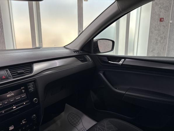 Skoda Rapid I Рестайлинг с пробегом 2019 года, цена 1 635 000 рублей, 74738 км, лифтбек, Автокод Объявления