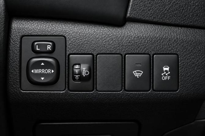 Toyota Corolla XI (E160 E170 E180) с пробегом 2013 года, цена 1 499 000 рублей, 85000 км, седан, Автокод Объявления