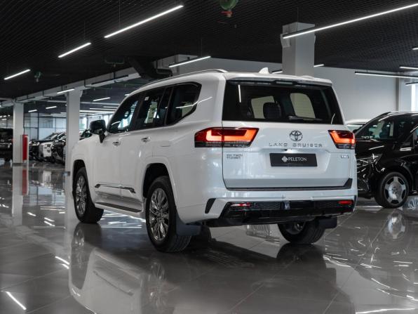 Toyota Land Cruiser 300 Series с пробегом 2025 года, цена 14 850 000 рублей, 35 км, внедорожник, Автокод Объявления