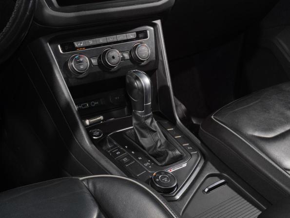 Volkswagen Tiguan II с пробегом 2018 года, цена 1 878 000 рублей, 245306 км, внедорожник, Автокод Объявления