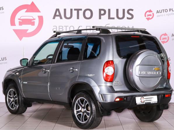 Chevrolet Niva I Рестайлинг с пробегом 2011 года, цена 550 000 рублей, 221400 км, внедорожник, Автокод Объявления