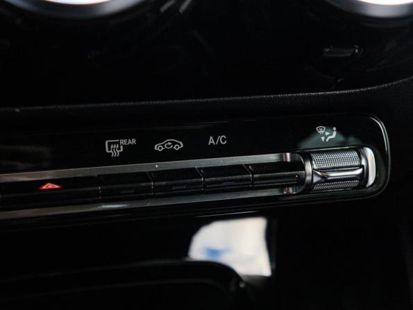 Mercedes-Benz A-Класс IV (W177) с пробегом 2021 года, цена 3 390 000 рублей, 64800 км, седан, Автокод Объявления