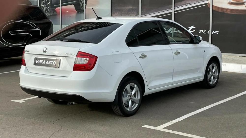 Skoda Rapid I Оренбург  - изображение 9