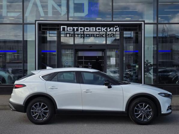 Mazda CX-4 I Рестайлинг с пробегом 2023 года, цена 2 650 000 рублей, 27657 км, внедорожник, Автокод Объявления