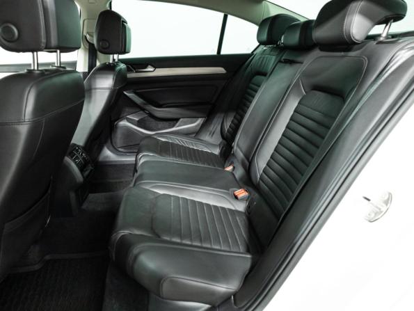 Volkswagen Passat B8 с пробегом 2018 года, цена 2 490 000 рублей, 139498 км, седан, Автокод Объявления