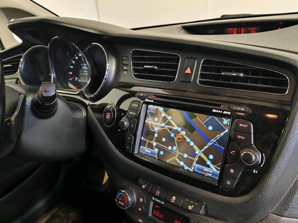 Kia Ceed II с пробегом 2015 года, цена 1 249 000 рублей, 170319 км, универсал, Автокод Объявления