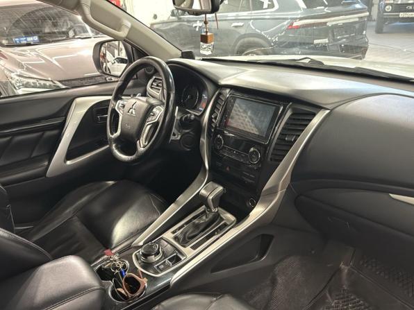 Mitsubishi Pajero Sport III с пробегом 2016 года, цена 2 395 000 рублей, 205867 км, внедорожник, Автокод Объявления