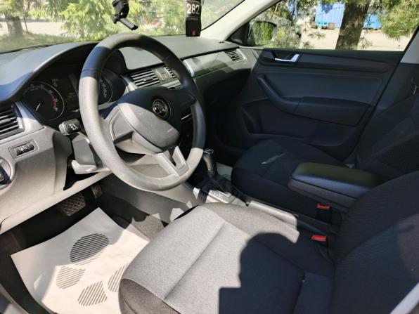 Skoda Rapid I Рестайлинг с пробегом 2018 года, цена 1 350 000 рублей, 76020 км, лифтбек, Автокод Объявления