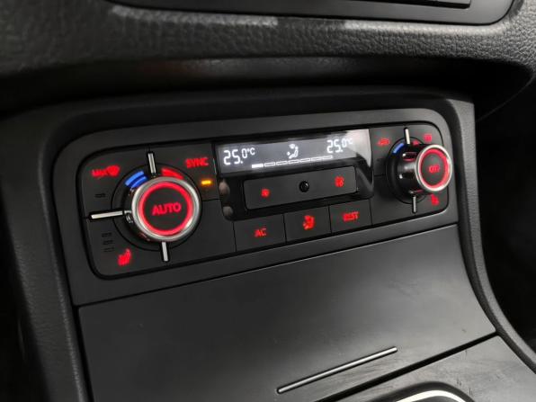 Volkswagen Touareg II с пробегом 2012 года, цена 1 900 000 рублей, 237200 км, внедорожник, Автокод Объявления