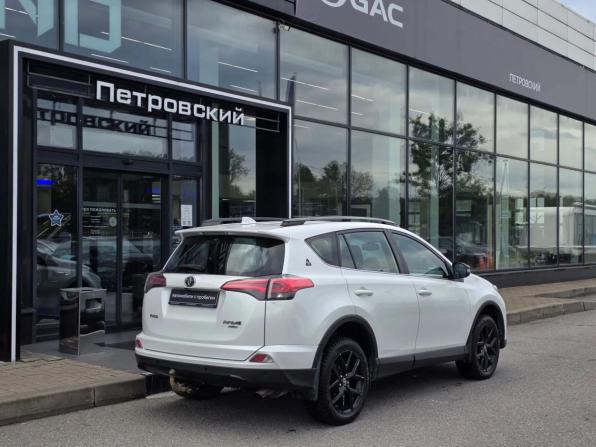 Toyota RAV4 IV (XA40) Рестайлинг с пробегом 2018 года, цена 2 235 000 рублей, 117001 км, внедорожник, Автокод Объявления