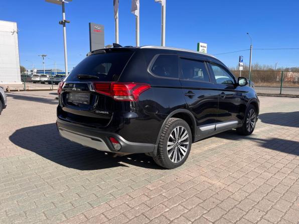 Mitsubishi Outlander III Рестайлинг 3 с пробегом 2018 года, цена 1 950 000 рублей, 178000 км, внедорожник, Автокод Объявления