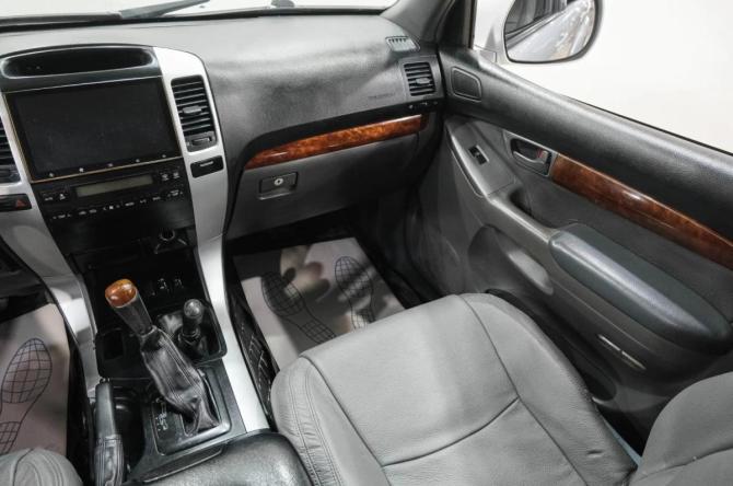 Toyota Land Cruiser Prado 120 Series Рестайлинг с пробегом 2007 года, цена 1 849 000 рублей, 256554 км, внедорожник, Автокод Объявления