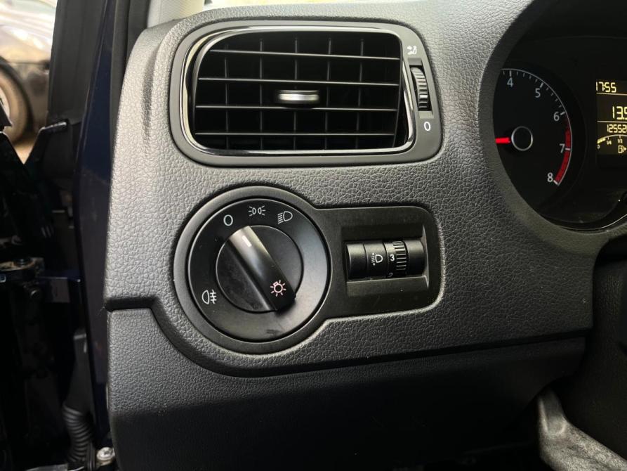 Volkswagen Polo V Рестайлинг Санкт-Петербург  - изображение 12