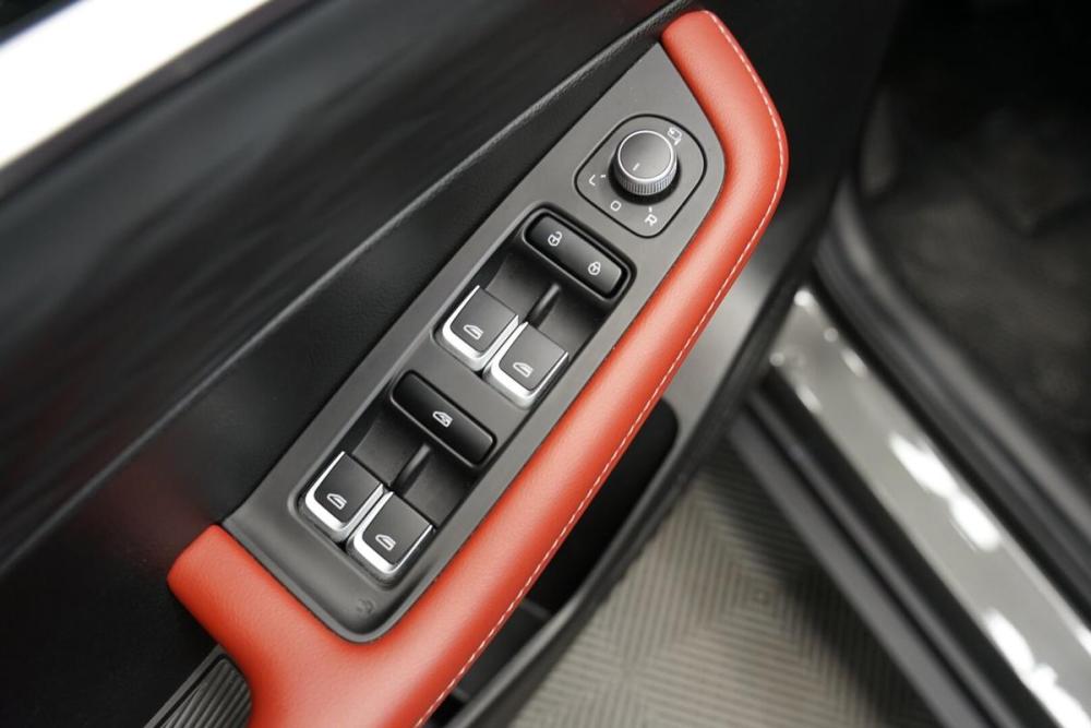 Geely Coolray I Рестайлинг Крым  - изображение 9