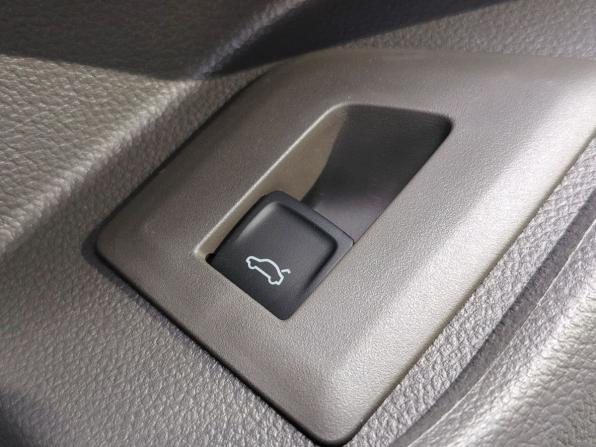 Volkswagen Multivan T7 с пробегом 2025 года, цена 9 990 000 рублей, 1218 км, минивэн, Автокод Объявления