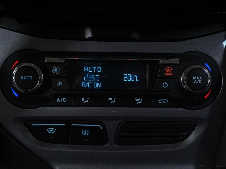 Ford Focus III Москва  - изображение 15
