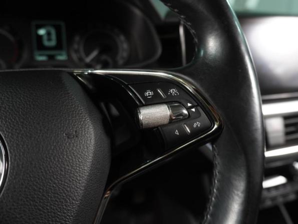 Skoda Rapid II с пробегом 2020 года, цена 1 749 000 рублей, 138455 км, лифтбек, Автокод Объявления