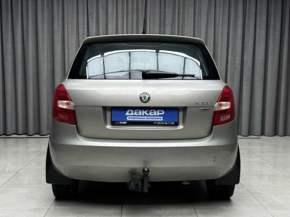 Skoda Fabia II Рестайлинг с пробегом 2011 года, цена 669 000 рублей, 228671 км, хэтчбек, Автокод Объявления