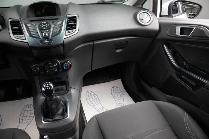 Ford Fiesta Mk6 Рестайлинг с пробегом 2015 года, цена 749 000 рублей, 172400 км, седан, Автокод Объявления